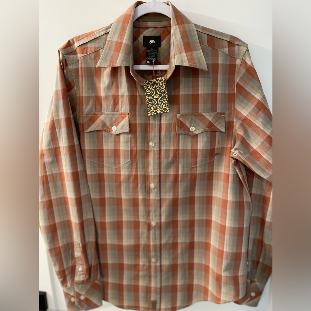 Button down luxury boarding brand men’s shirt.